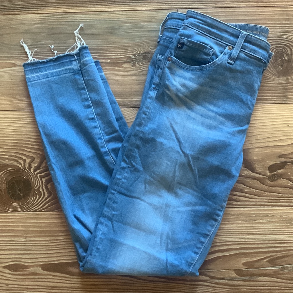 Ag Mid Rise Stevie Capri Jeans Size 27 - Light Wash